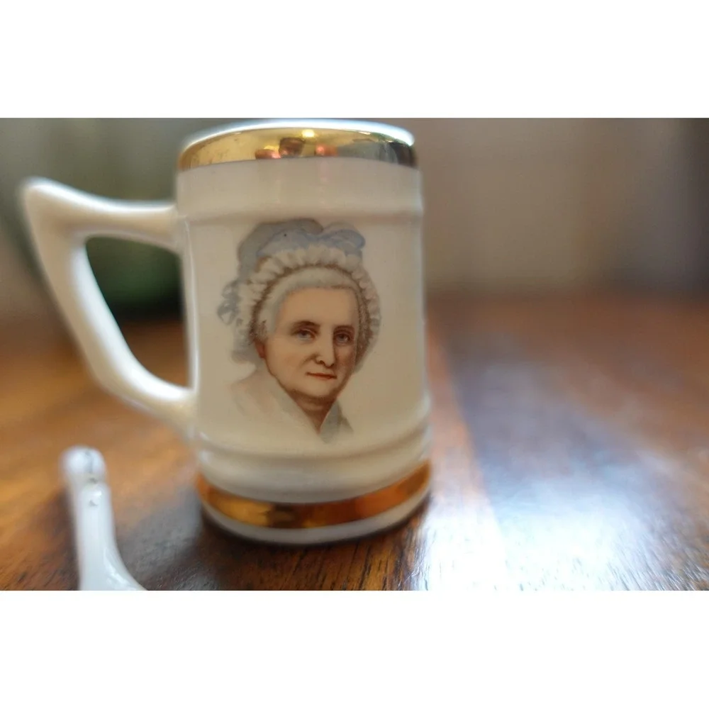 Vintage CAPSCO Martha Capitol mini mug 22 karat‎ gold white porcelain spoon